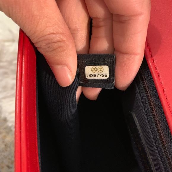 CHANEL red boy flap bag w/ lambskin leather. 2014. - Picture 7 of 8